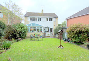 Picture #0 of Property #1919340141 in Castle Lane West, Bournemouth BH8 9TR