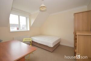Picture #8 of Property #1937807931 in Hartmoor Gardens, Bournemouth BH10 4JE
