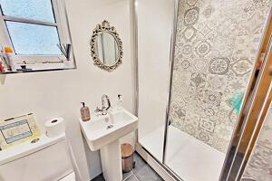 Picture #8 of Property #1943032341 in Queens Park BH8 9DR
