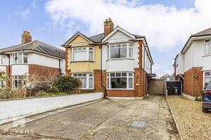 Picture #0 of Property #1951858341 in Christchurch Road, Bournemouth BH7 6BP