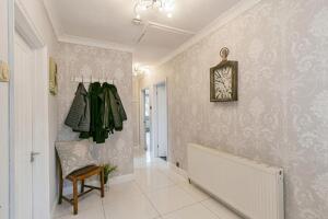 Picture #6 of Property #1988453541 in Vernalls Gardens, NORTHBOURNE, Bournemouth BH10 7HT
