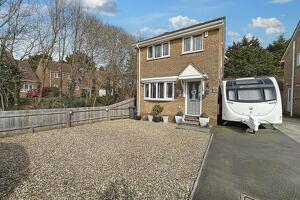 Picture #0 of Property #1990286541 in Castledean BH7 7JT