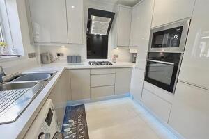 Picture #8 of Property #1990286541 in Castledean BH7 7JT